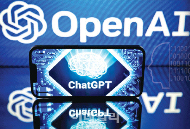 AI 플랫폼 대전: 오픈AI의 챗GPT&#44; 구글을 압도하다!