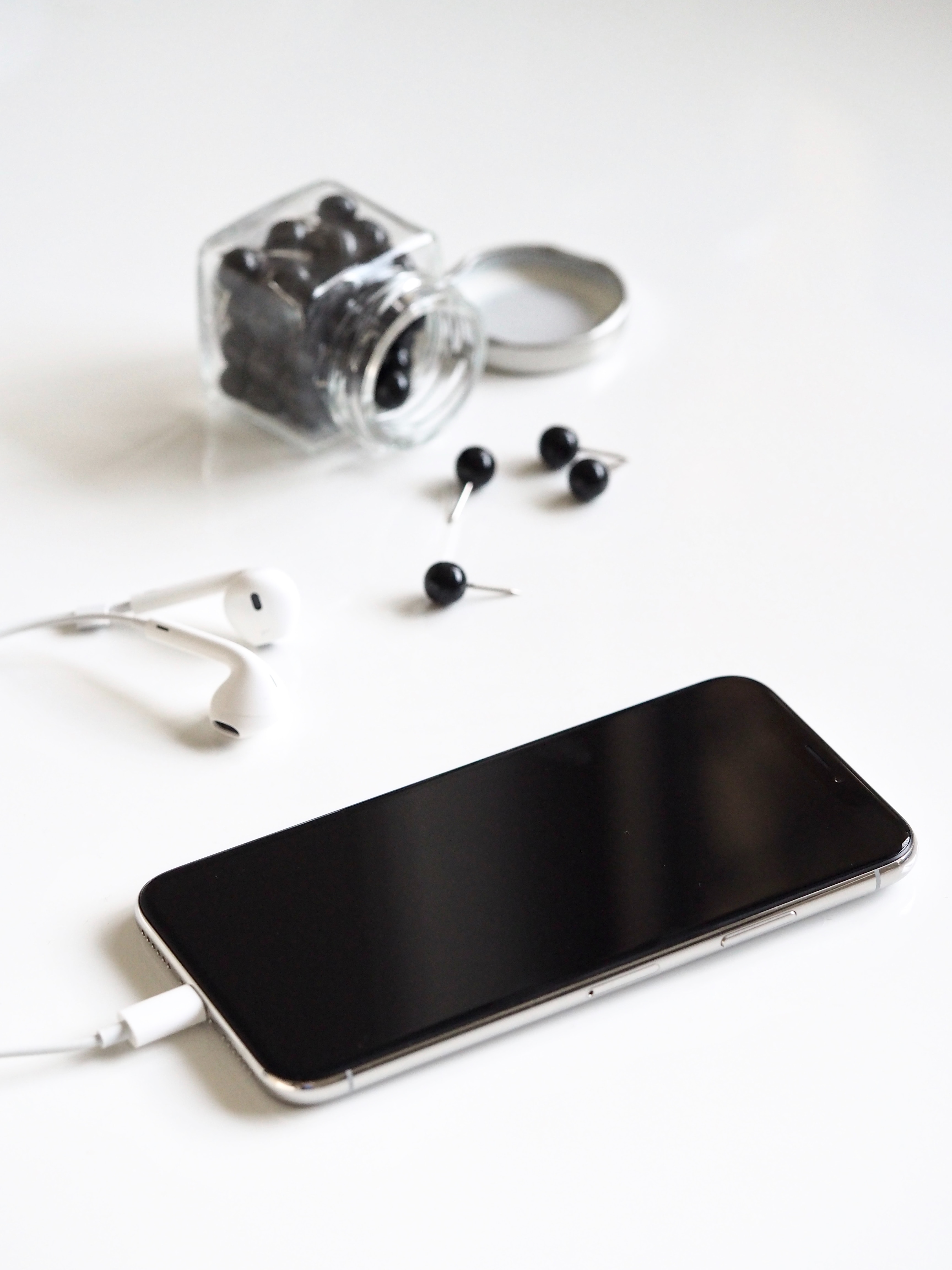  아이폰15의 USB-C 색상별 케이블 유출 소식