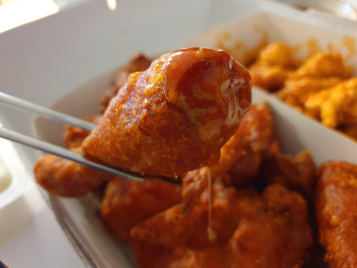  호식이두마리치킨 땅콩카라멜치킨 후기!