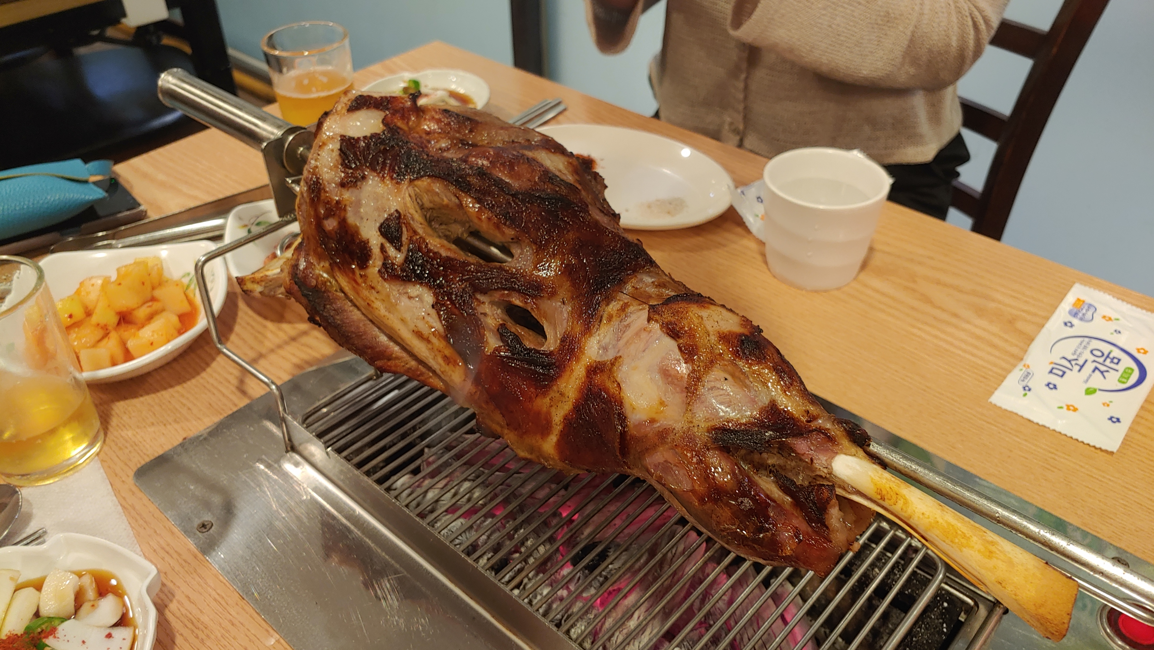  양꼬치와 다른 색다른 매력의 양다리 맛집, 혜은 양꼬치