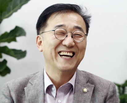 김윤덕 국회의원 프로필 나이 고향 학력 재산 페이스북