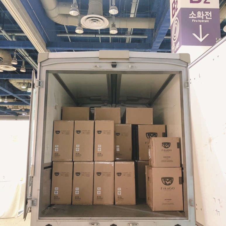 부스 인테리어 - 시트지 시공으로 비용 절감! 알루미늄 행잉 족자를 이용한 코엑스 박람회 7