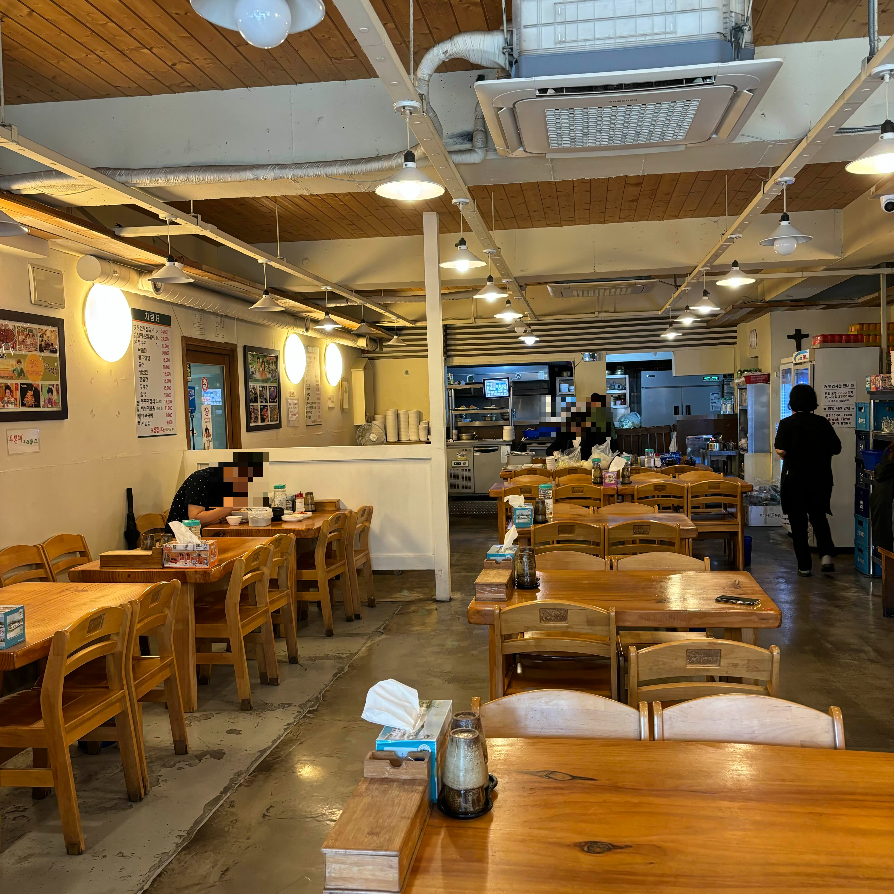 동인동 찜갈비 내부