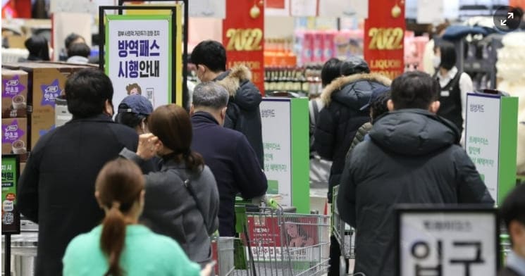 오늘부터 쇼핑몰, 마트, 백화점 방역패스 적용 l 방역패스 정책 효력정지 법원 판결 여부 '주목' 