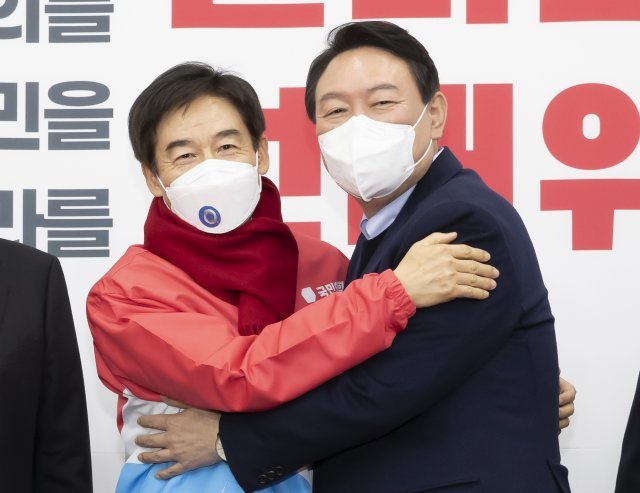  국민의힘 입당 민주당 출신 이용호 국회의원 프로필