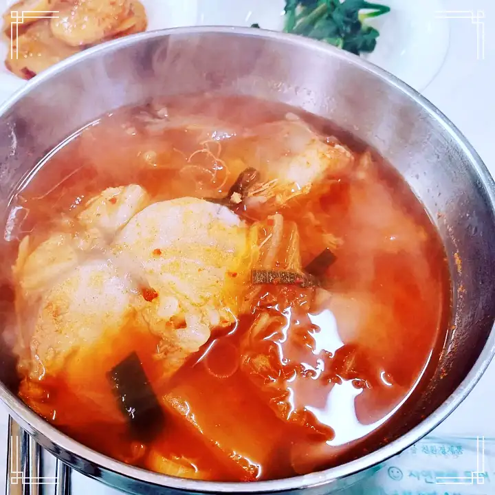 식객 허영만 백반기행 60년 노포 문희경 편 곰치국 문어볶음 장치조림 울진 맛집 소개