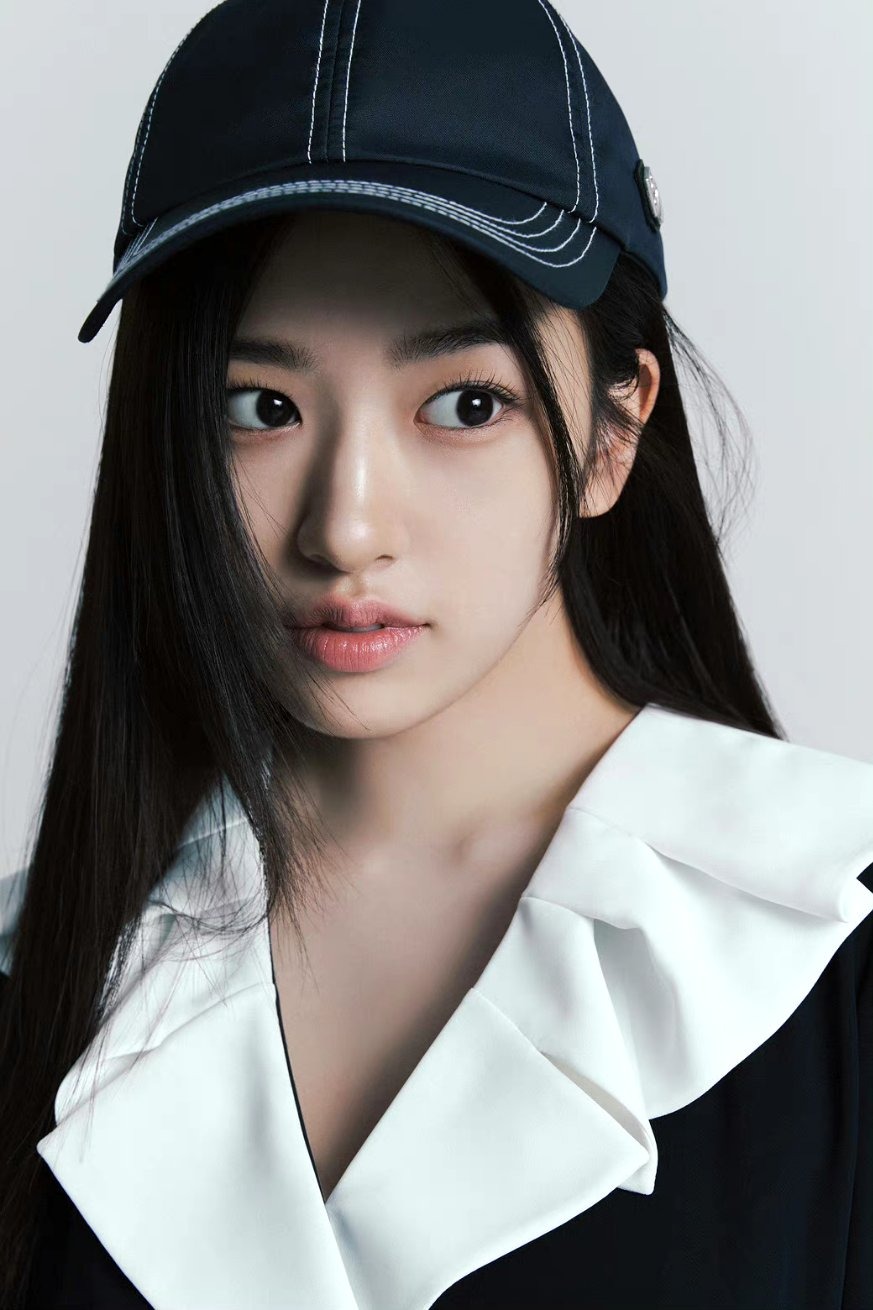 아이브 안유진 럭키슈에뜨 새로운 캠페인