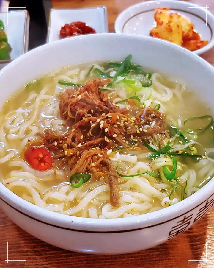 식객 허영만 백반기행 김용림 편 이북식 손만두 전골 만둣국 평양식 만두전골 김포 맛집 소개