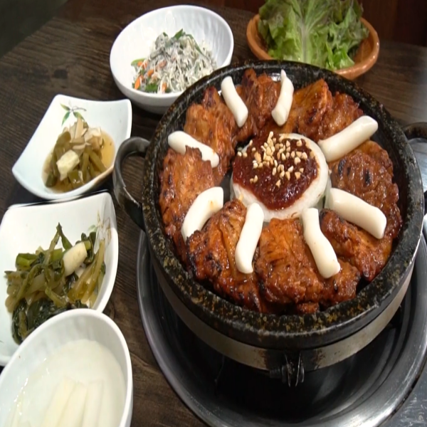  경기 가평 맛집 본가곱돌숯불닭갈비 애완견 반려견 동반 가능 생방송 오늘저녁 숯불닭갈비 정식