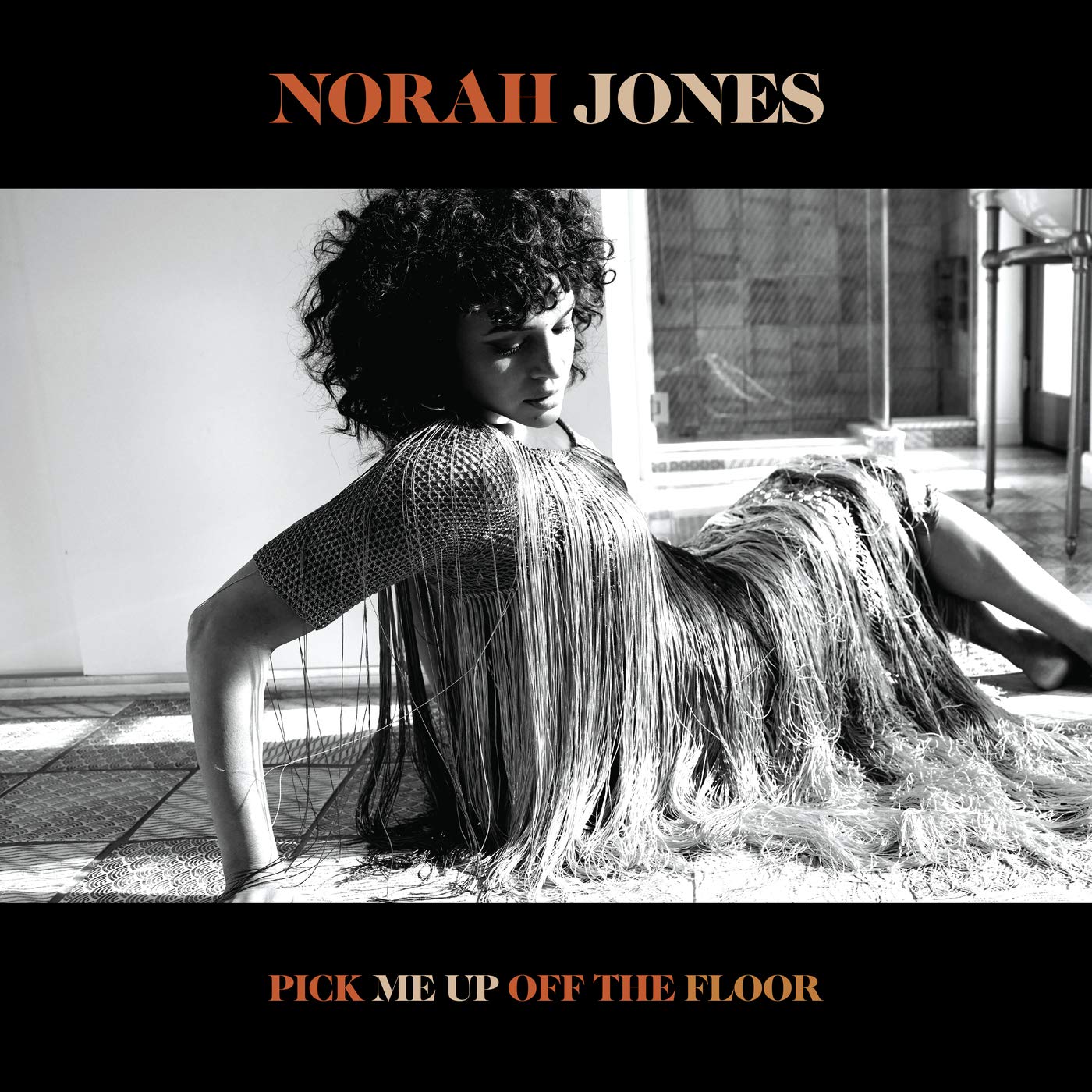  Norah Jones - Hurts To Be Alone