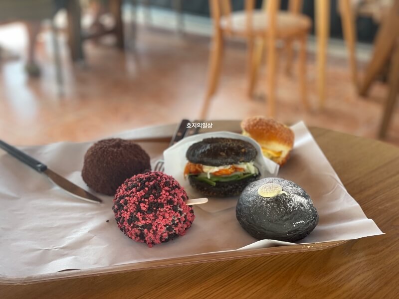 용인 카페 도나스데이 본점 후기 - 구매한 도넛