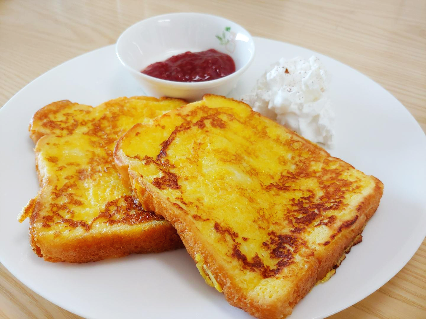  간단하고 맛있는 프렌치 토스트 만들기. 프렌치 토스트 만드는 방법.