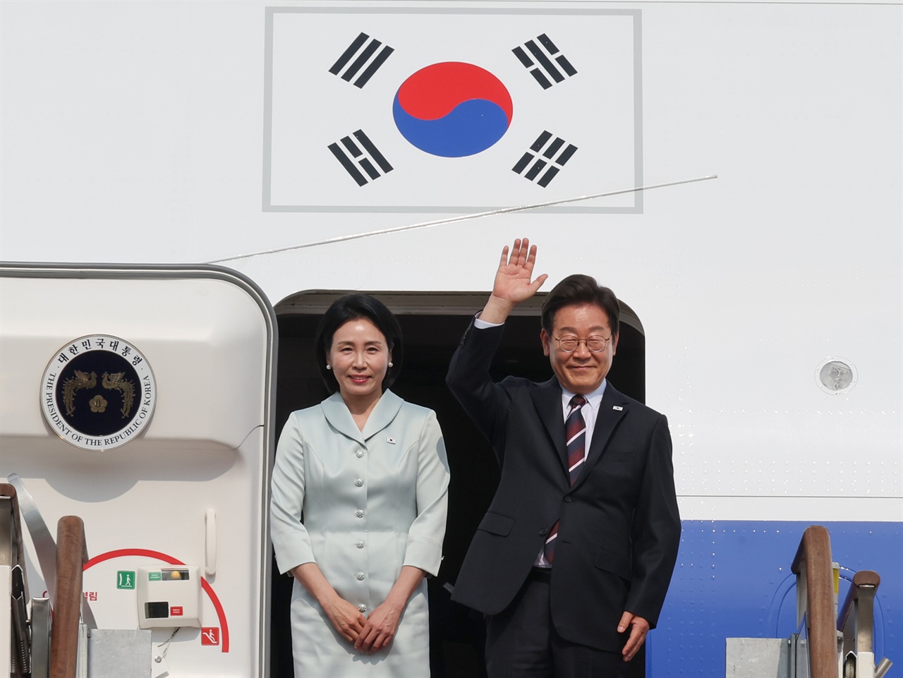 출국 및 첫 공식 일정