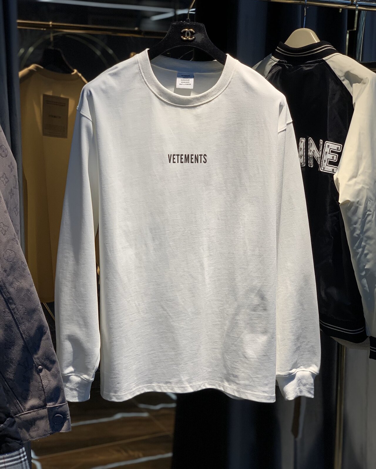  [VETEMENTS] 베트멍 백 패치 스웨트 셔츠 롱 슬리브 티셔츠