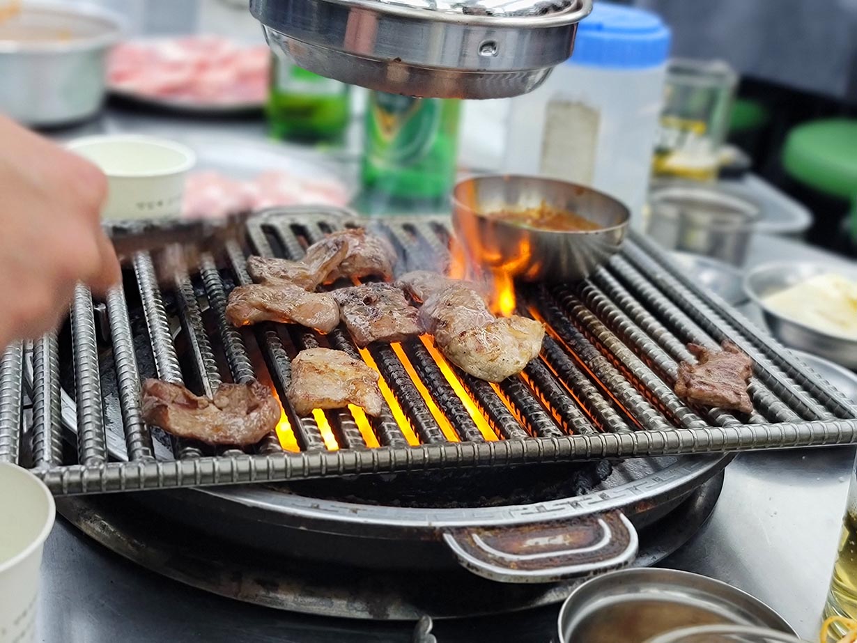 서울-신사동-가로수길-모소리-가로막살-사진