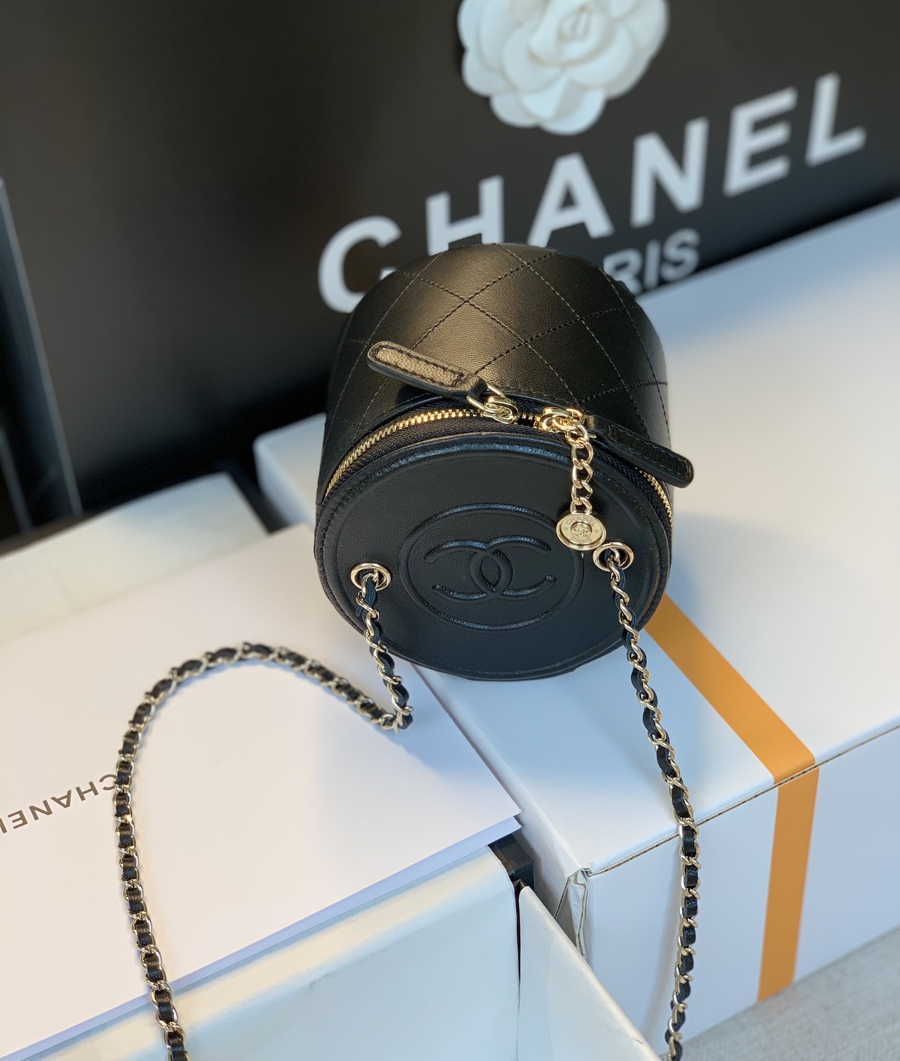  [CHANEL] 샤넬 미니 원형백 (2 COLOR)
