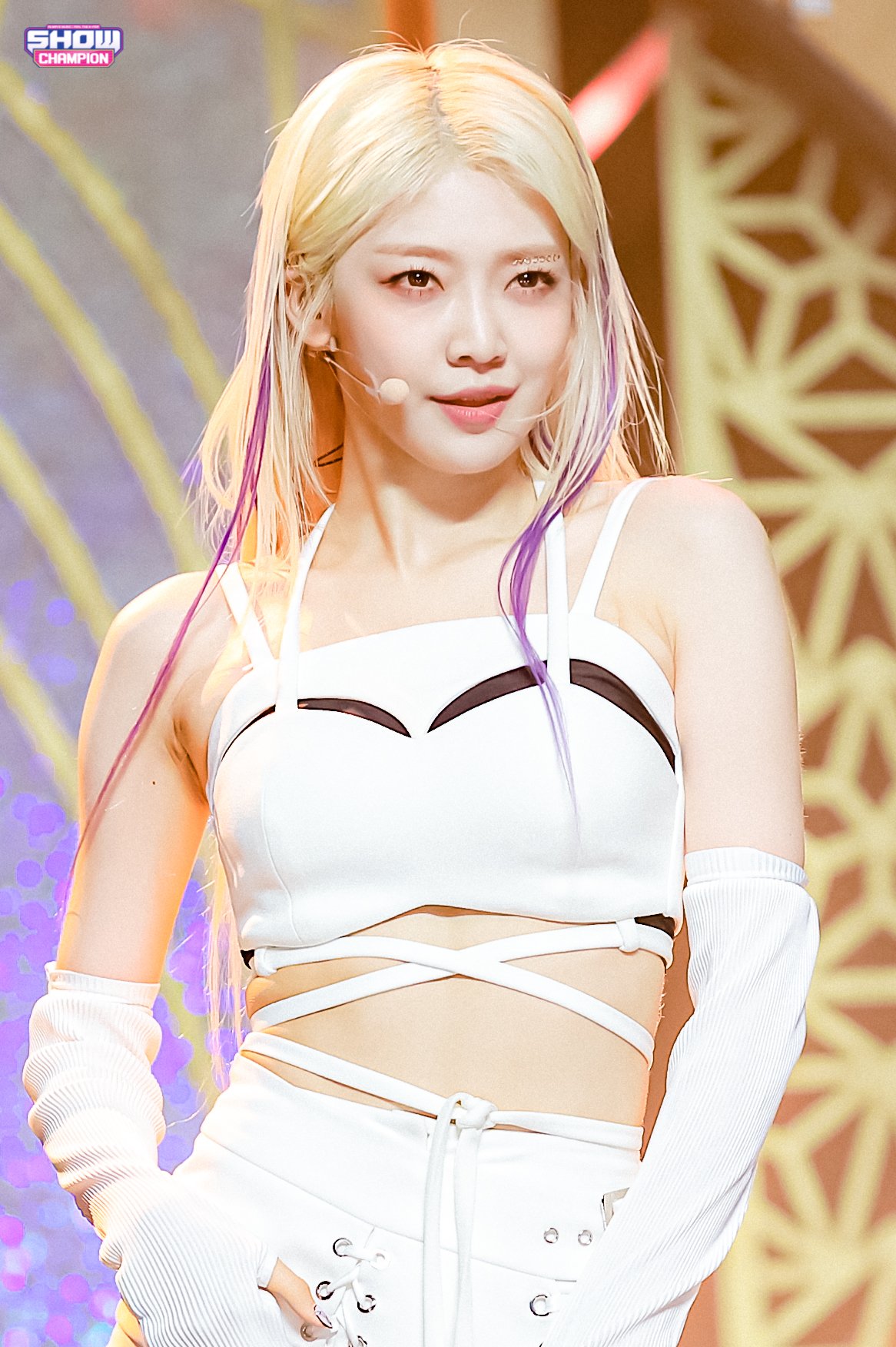  에버글로우 온다 쇼챔피언 무대 사진