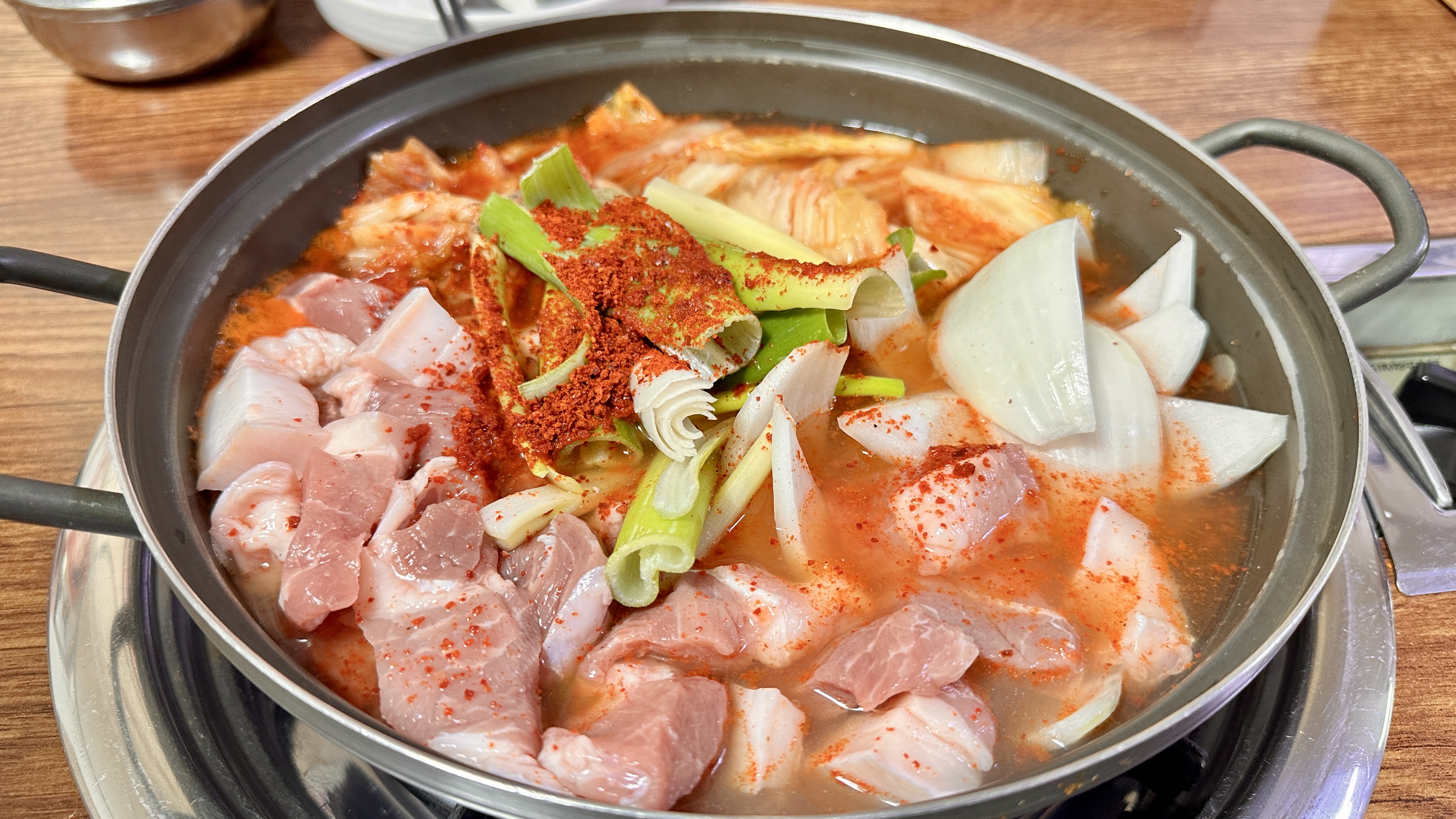 원조생고기두루치기전문 6