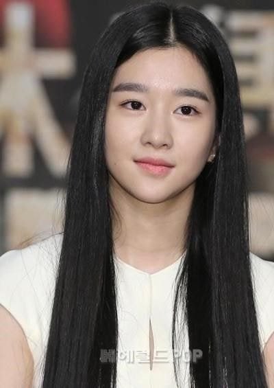  눈썹 정리가 신의 한 수라는 여배우.gif