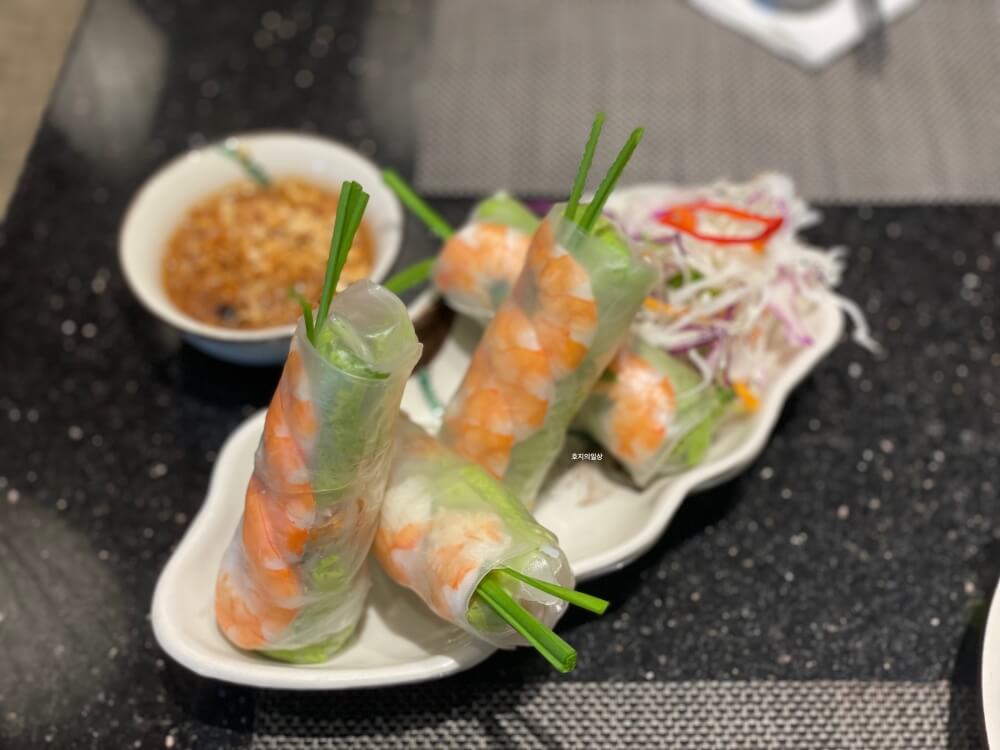 나트랑 베트남 가정식 맛집 마담프엉 - 메뉴 스프링롤