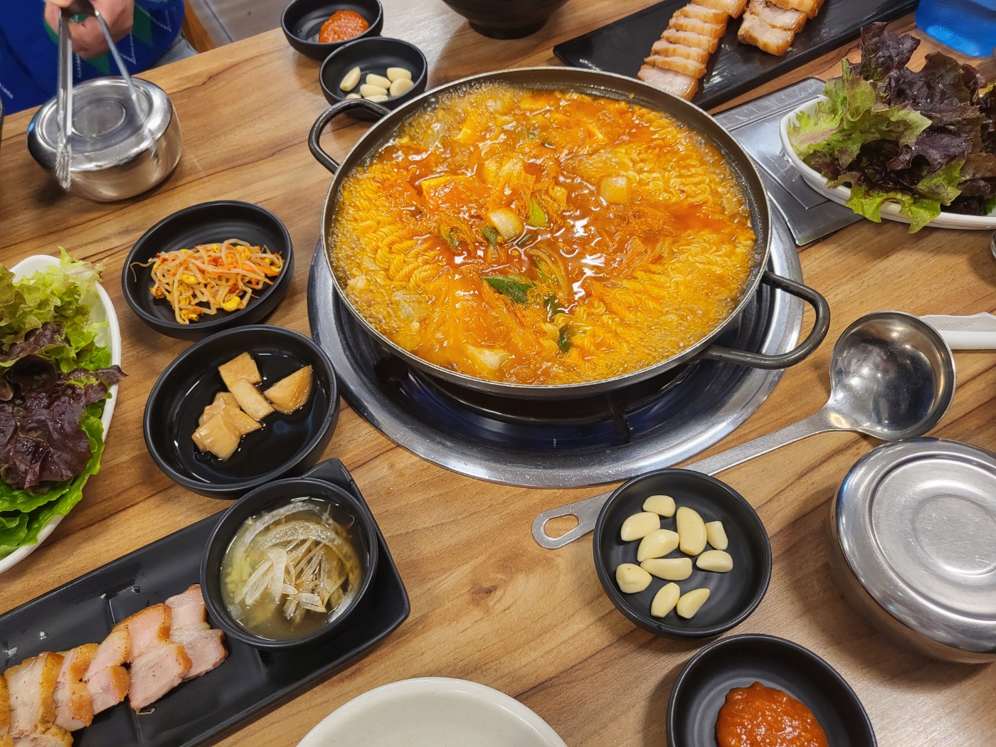 김치찌개 한상 전체 사진
