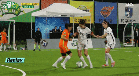  (골 때리는 그녀들) 모델 한혜진, 구척장신 주장