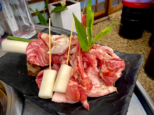 메뉴판과 스페셜 그릴 세트