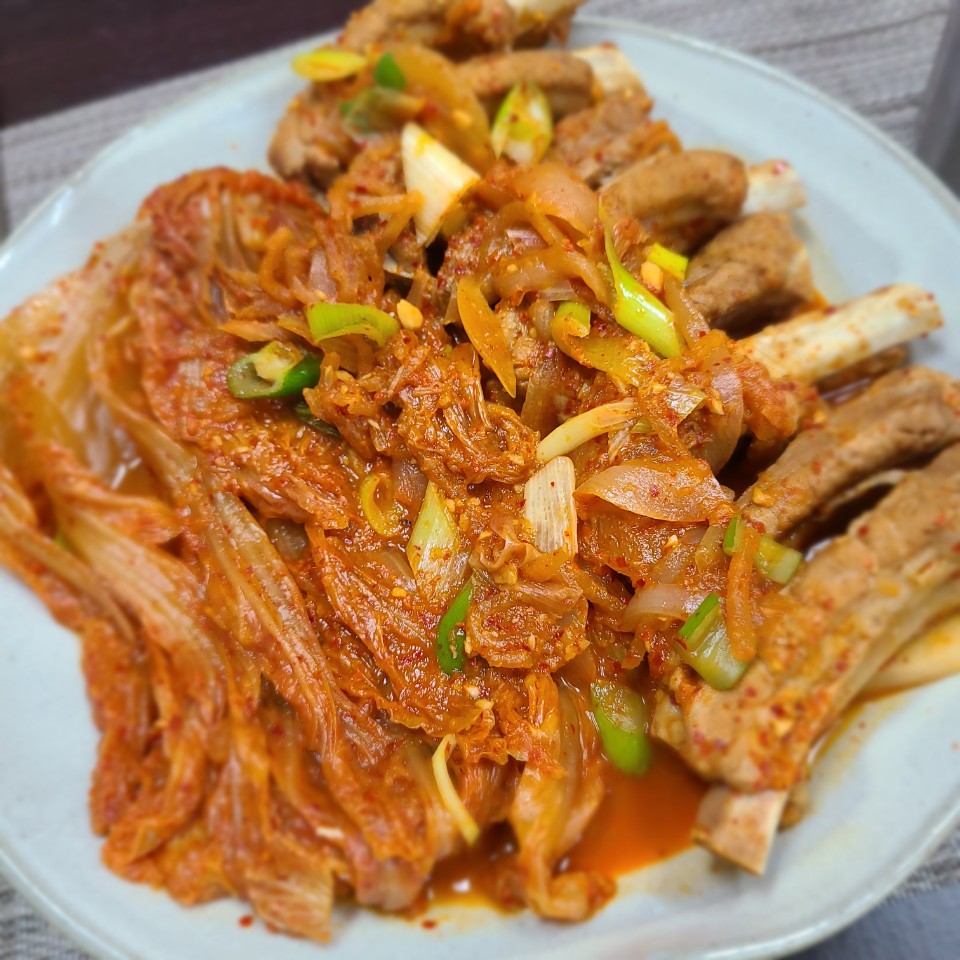  등갈비 김치찜 만들기 / 역시 밥도둑이네요!