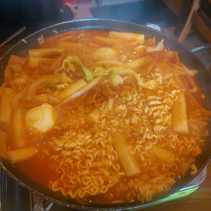 서대문 즉석떡볶이 맛집 성화호프 방문후기