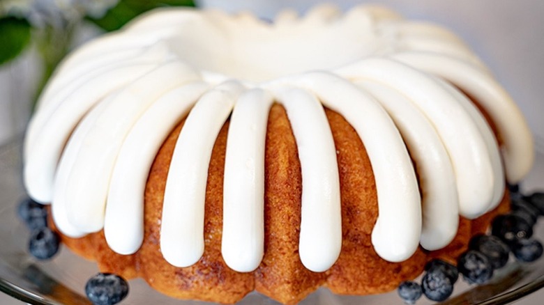 흰색-크림-빵-케이크가