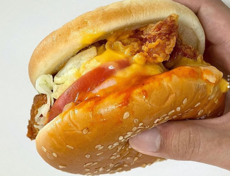  맘스터치 신메뉴, 골드맥앤치즈 치킨버거와 골드맥앤치즈 비프버거 먹어 본 후기!