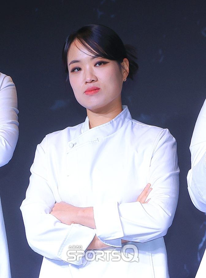 출산 전 날 까지 일 했다고 밝힌 여성 셰프 | 인스티즈