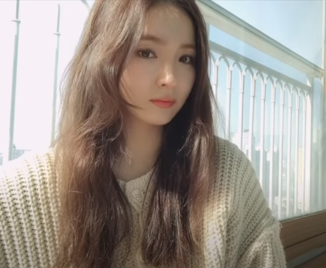  신세경 나이 100만 유튜브된 근황