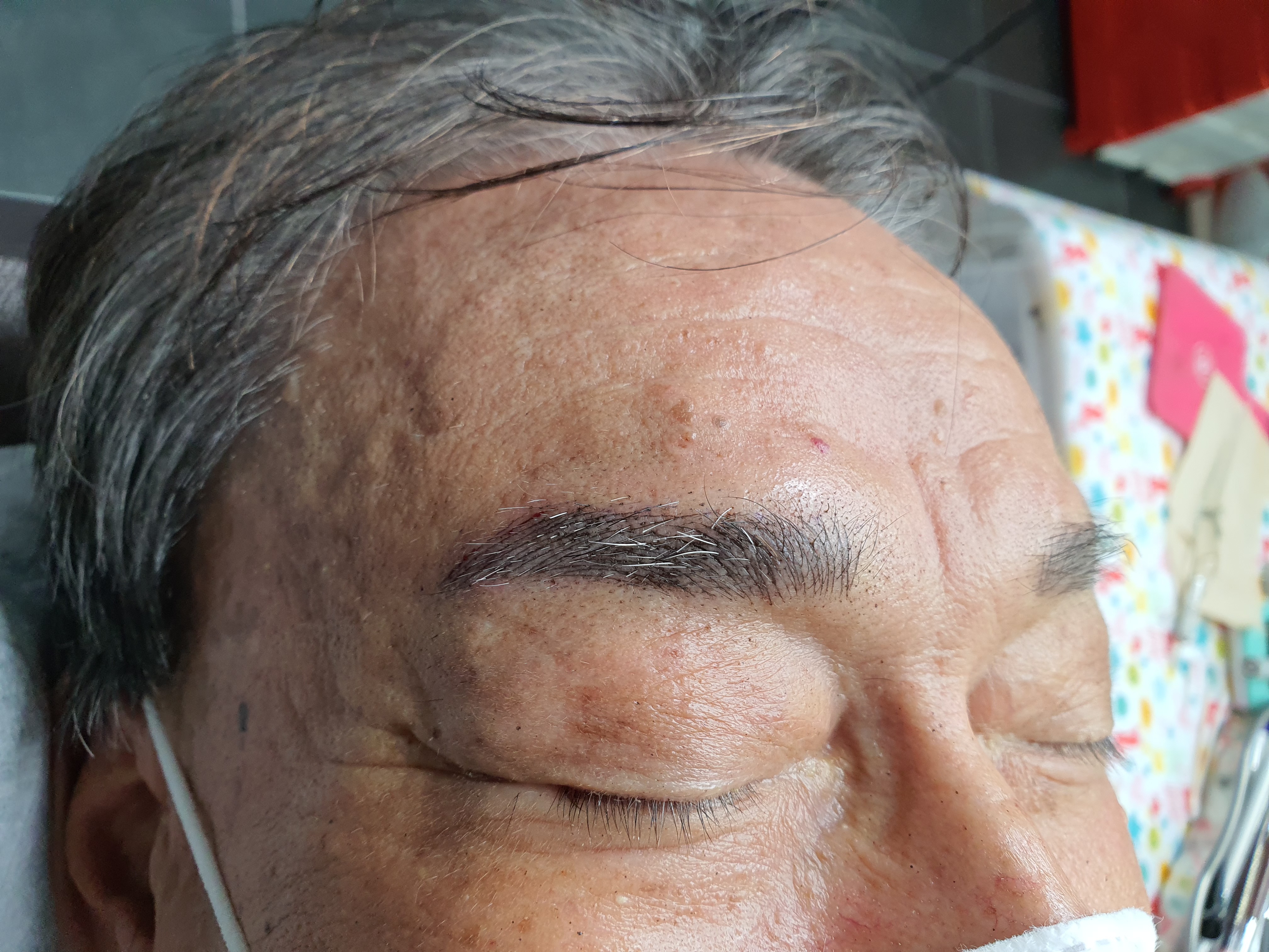  전주 남자눈썹문신 으로 아버지관상학눈썹문신 해드렸어요!