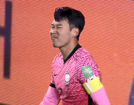 한국 VS UAE 아랍에미리트 손흥민 원더 드리블 코리안 사비 황인범 타겟터 조규성 활약 경기 결과 하이라이트 움짤 동영상. 한국 VS UAE 아랍에미리트 손흥민 원더 드리블 코리안 사비 황인범 타겟터 조규성 활약 경기 결과 하이라이트 움짤 동영상.