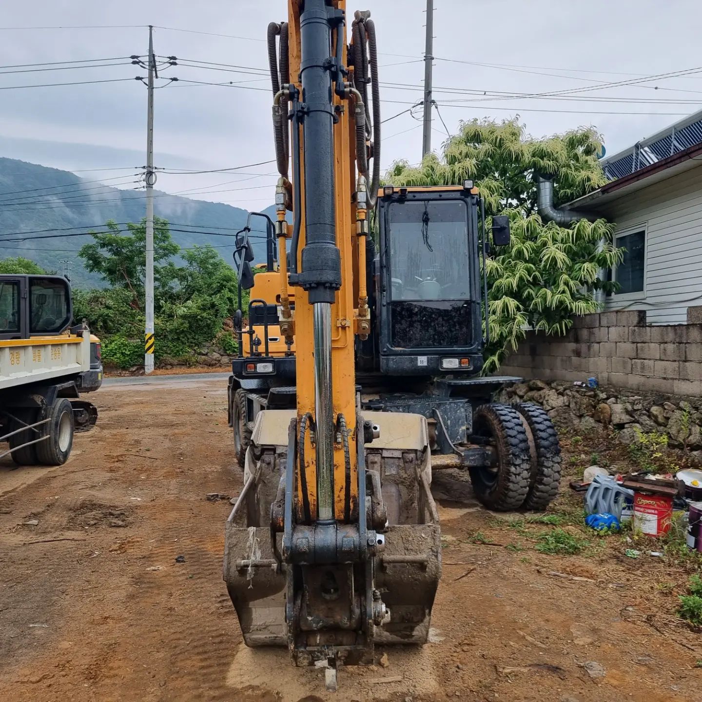 현대 HYUNDAI HW145 모델  2017년식 7300만원 판매합니다