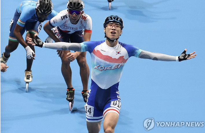 롤로스케이트 남자 스프린트 1&#44;000m 최과호 선수 금메달&#44; 정철원 선수 은메달