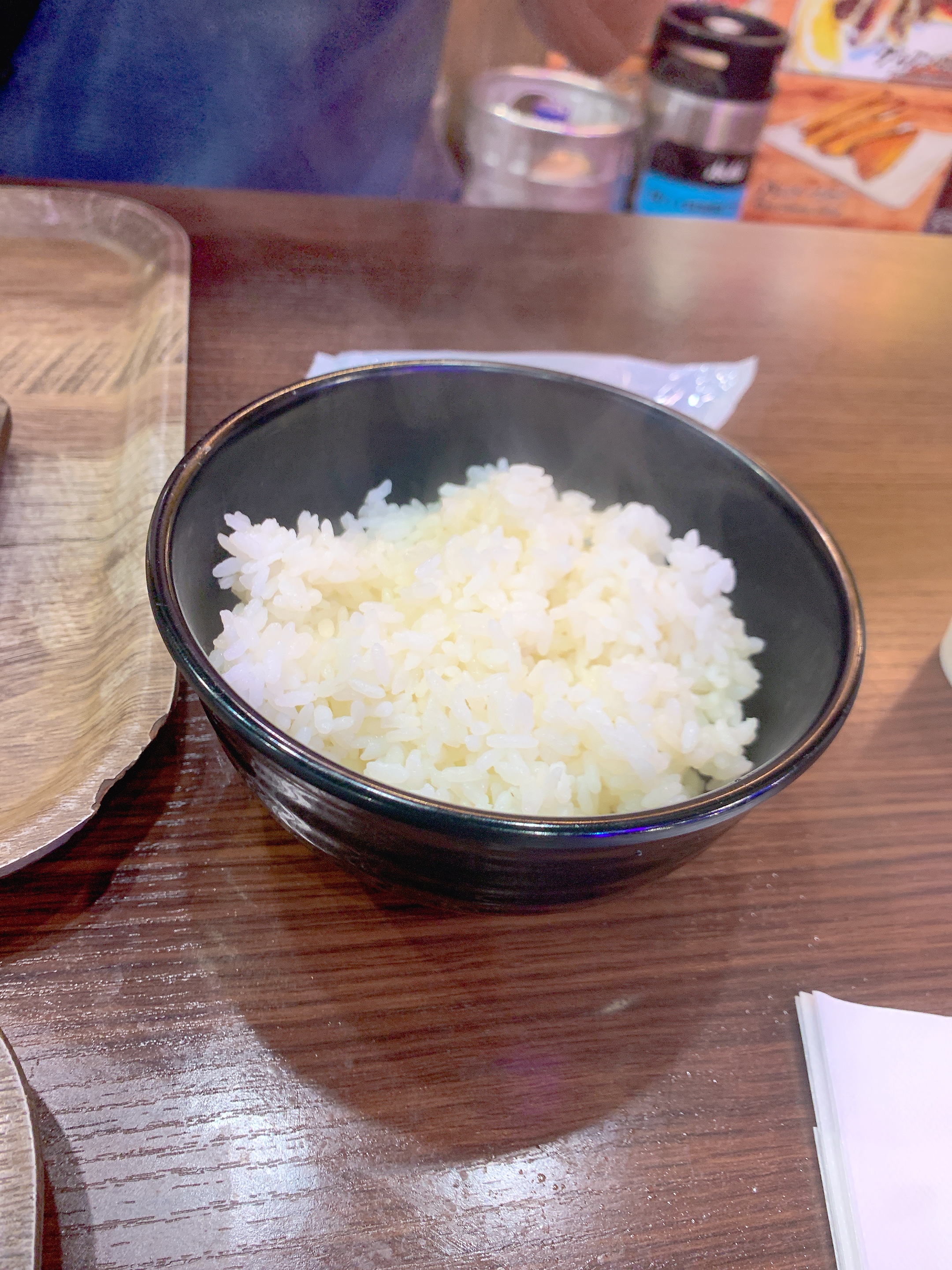 보통 사이즈의 흰 밥