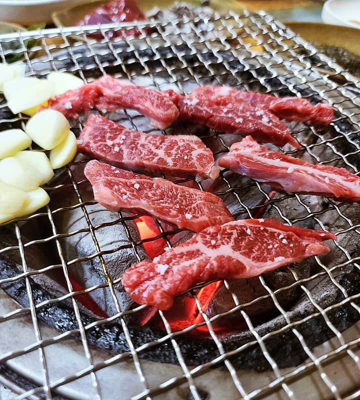 식객 허영만 백반기행 조성모 편 갈비살 숯불 갈빗살 구이 3대째 노포 집된장찌개 경주 맛집 소개