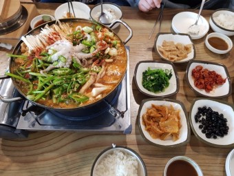 능이동태전골 동태내장전골