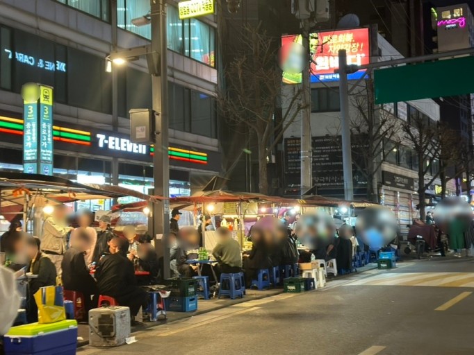 종로3가 3번 출구 포장마차 사진