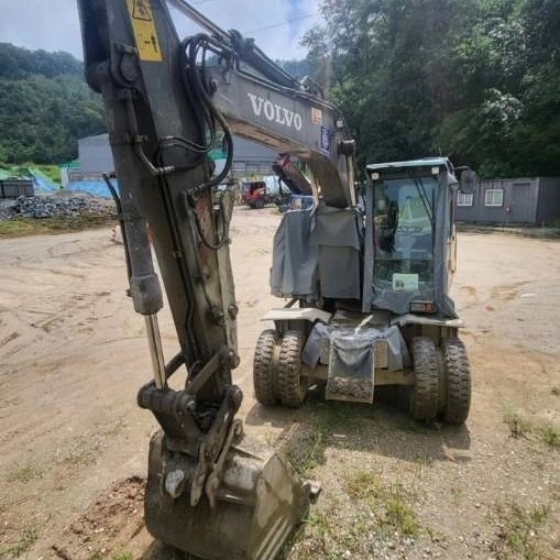  볼보 EW145B 2015년식 5400만원 판매합니다.