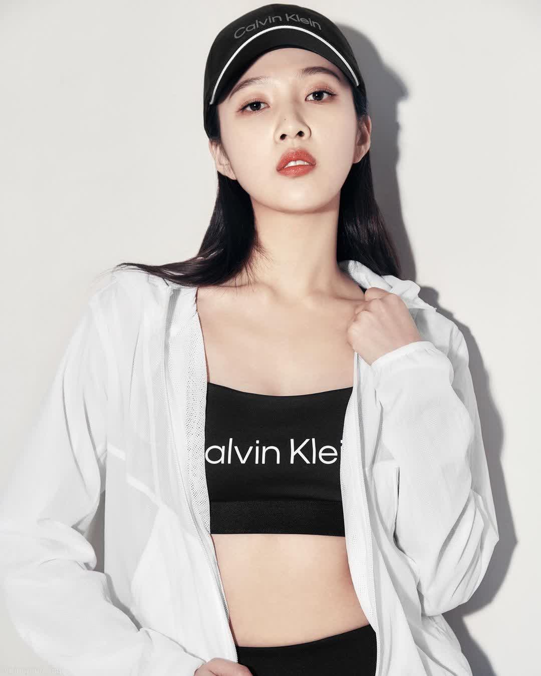  레드벨벳 조이 캘빈클라인 화보 사진