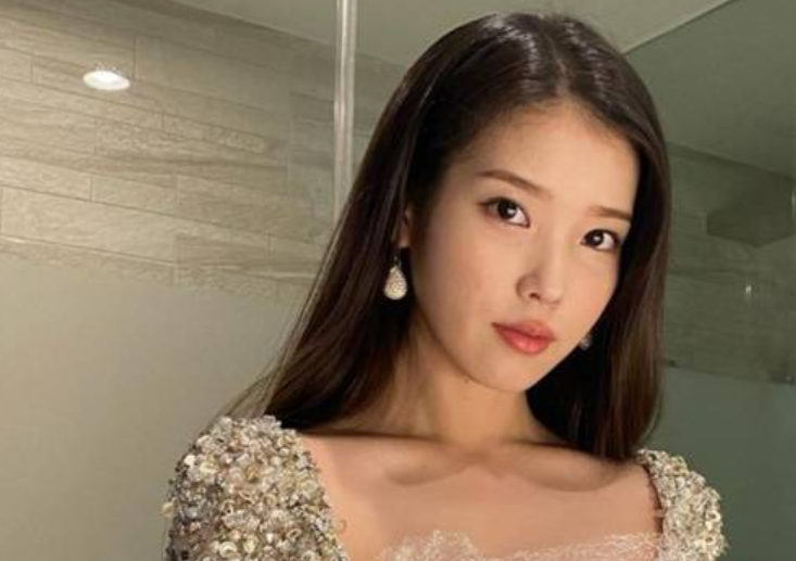  아이유 2관왕