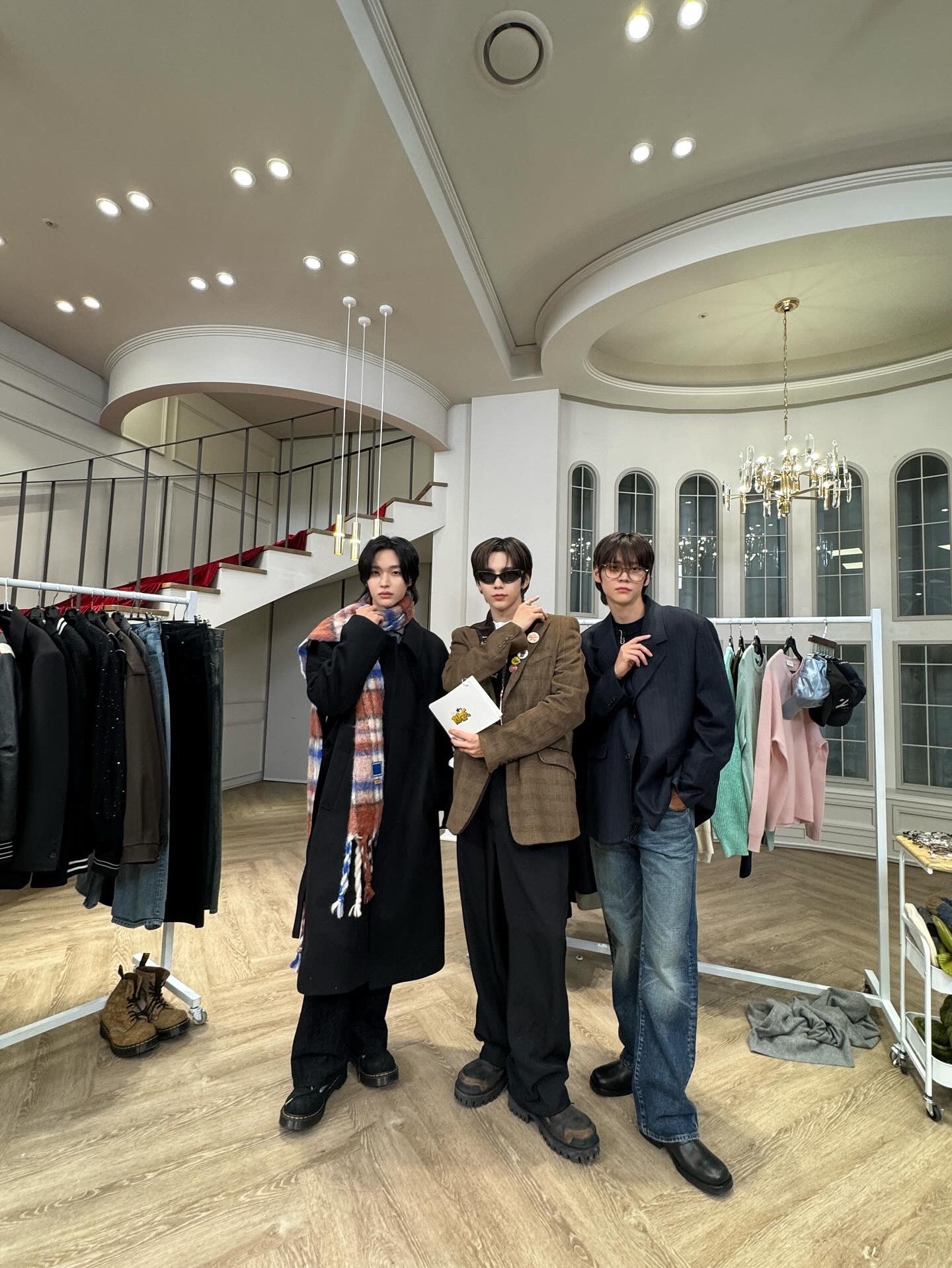 20250420위라이즈트위터공계가족사진