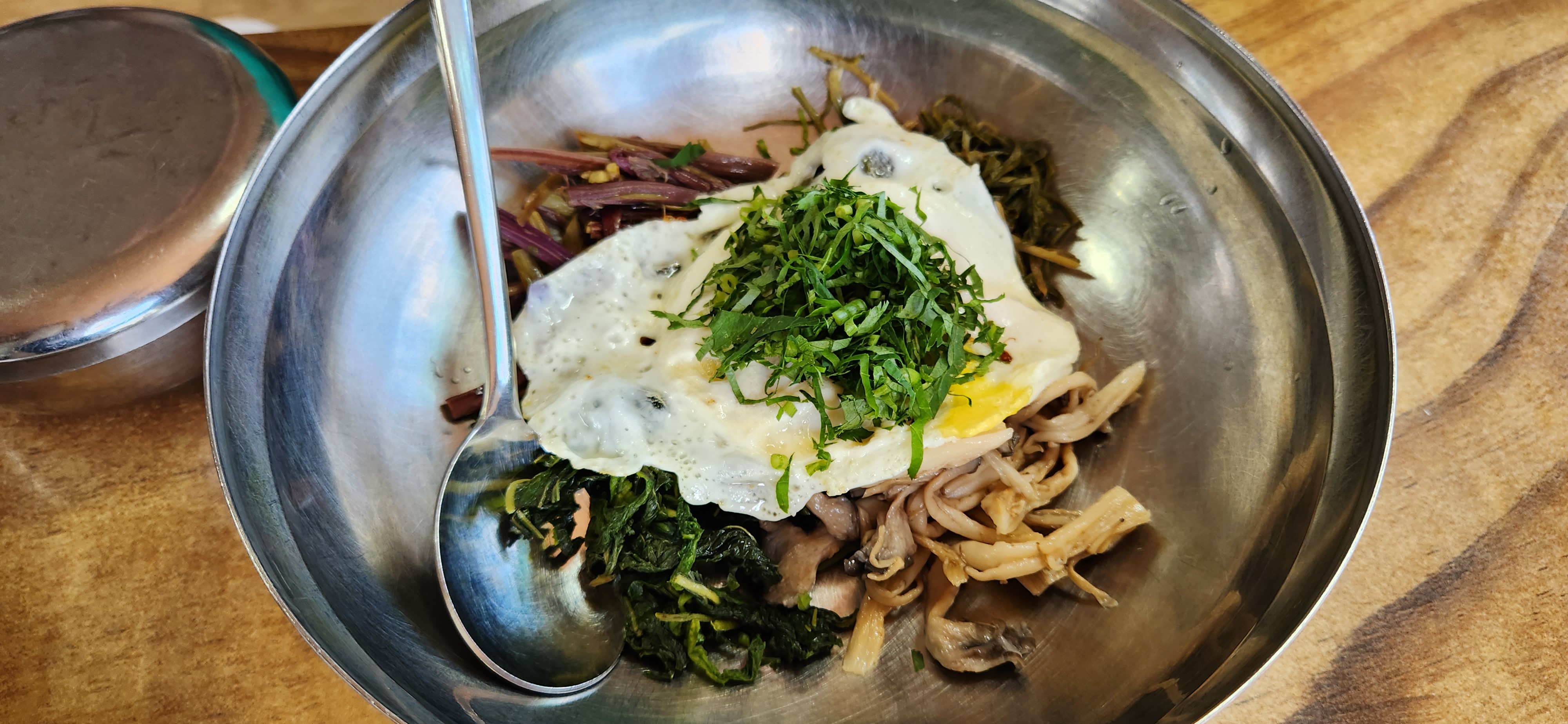 Sanchaemakguksu (산채막국수) 2