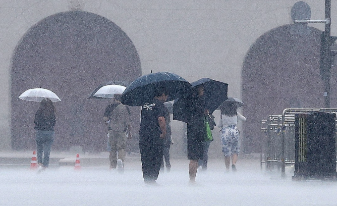 2025년 장마기간 지역별 예상 강수량 확인하기