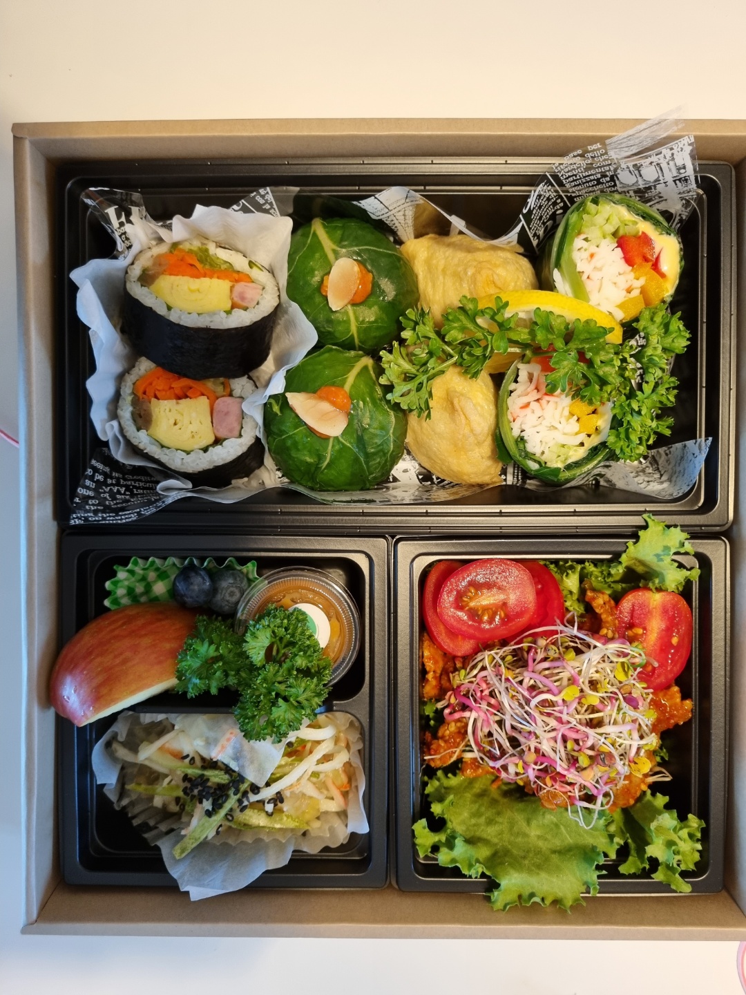  건강한 한끼. 동탄 수제 한식 도시락 J의 테이블