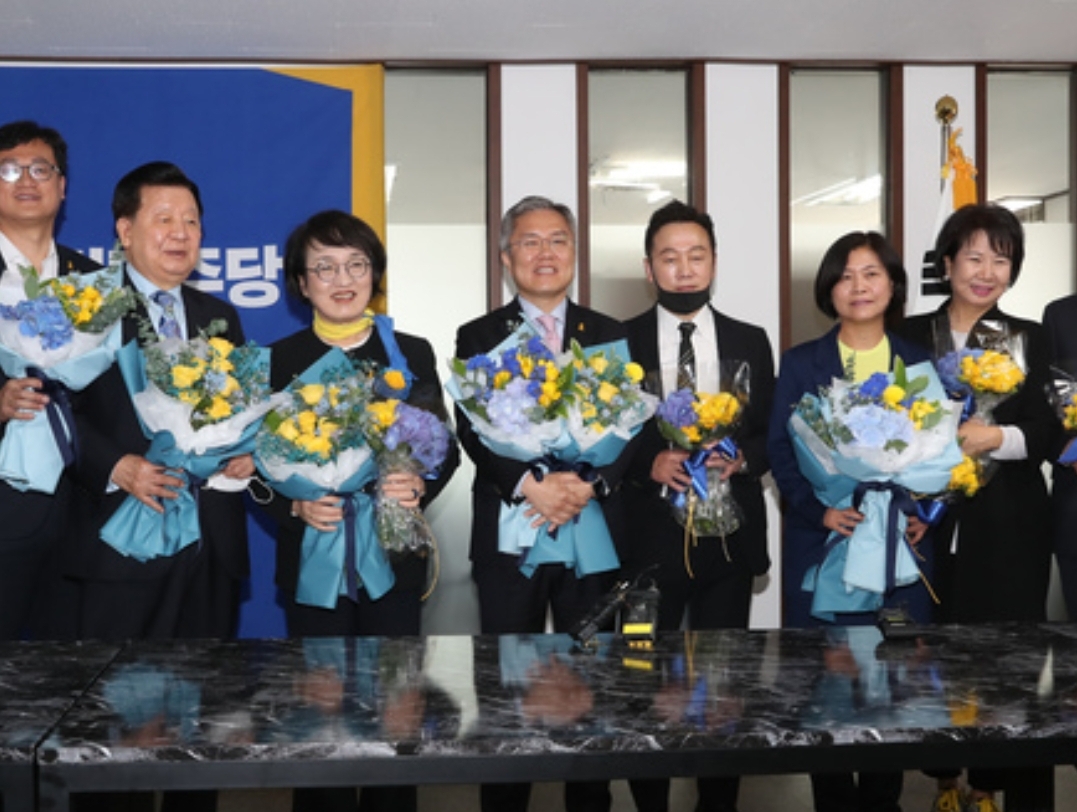  열린민주당 비례대표 당선자 최강욱