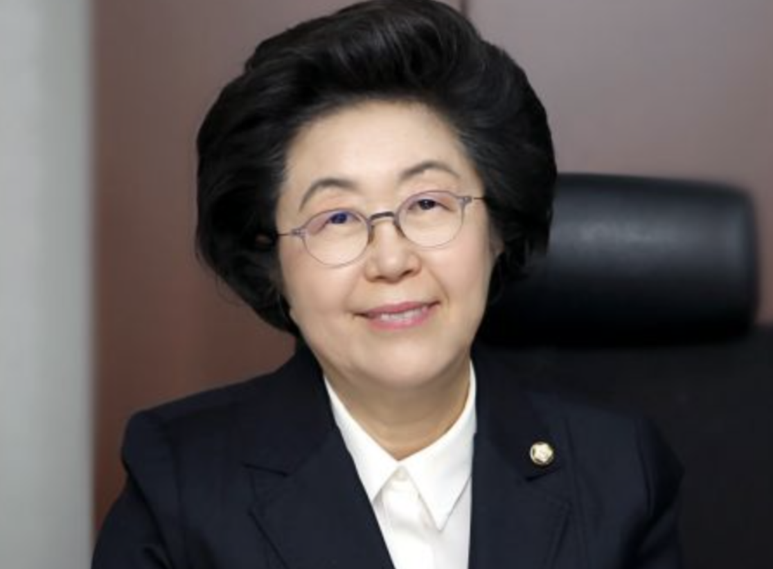  이은재 전 의원 나이 고향 학력 이력 남편 프로필 - 사퇴하세요!